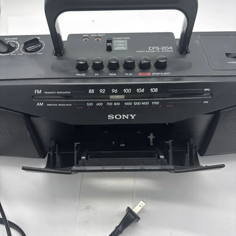 Vintage Sony CFS-204 Raido Dual Cassette Recorder  Boombox. Tape Needs Repair.